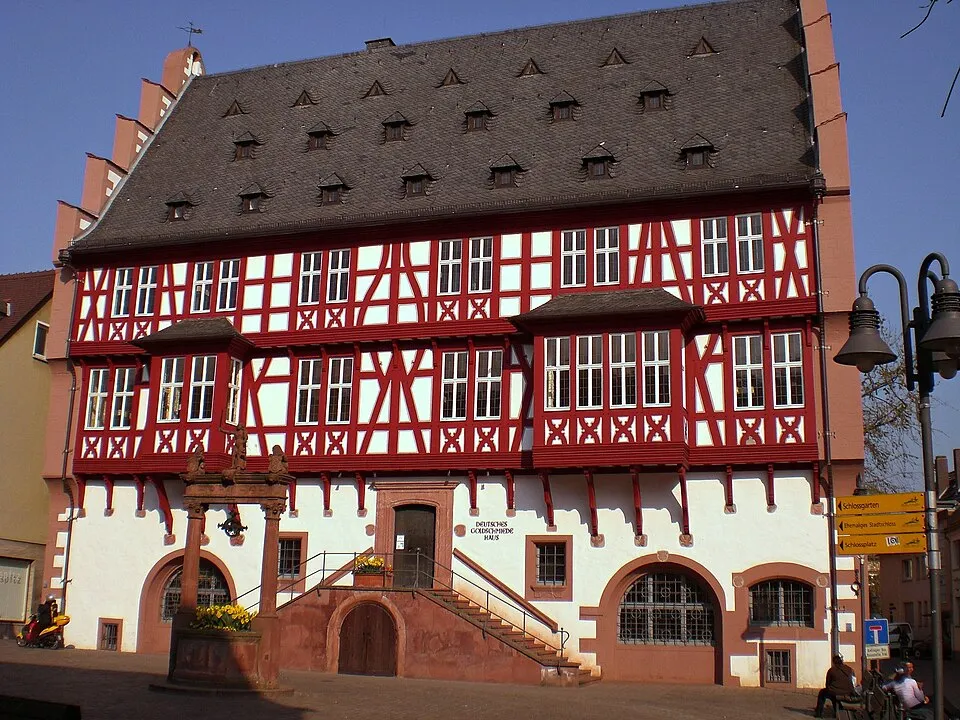 Hanau – Fly & Froth